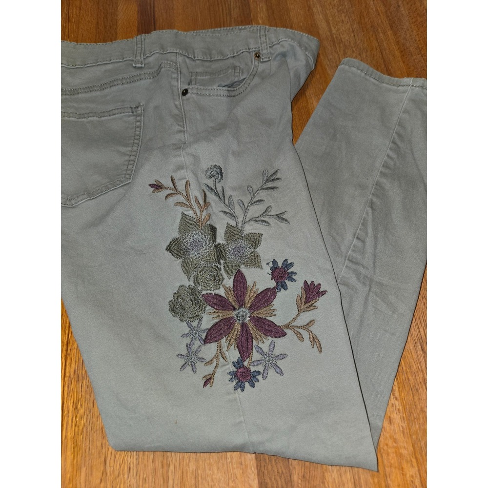 Westport Women 12 Olive Green Signature Fit Skinny Floral‎ Embroidered Pants - Picture 8 of 10